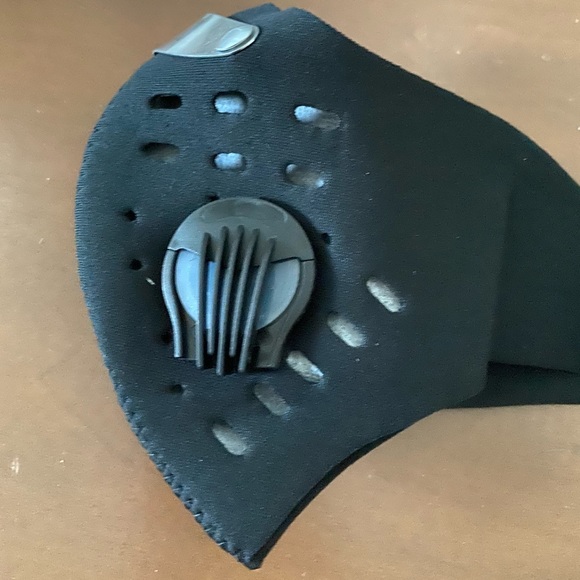 Face Mask - Picture 2 of 11